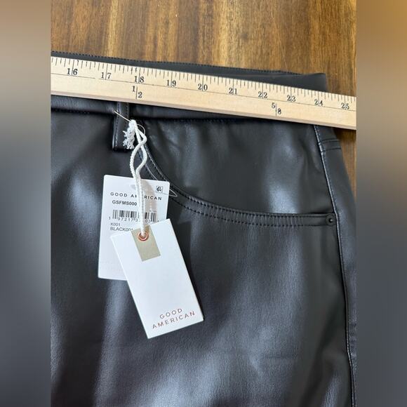 NWT Good American Faux Leather Slit Front Midi Skirt in Black Size 24 - Picture 8 of 8